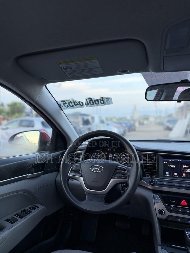 Hyundai Elantra ECO Sedan FWD (1.4L 4cyl 7A) 2017 Red