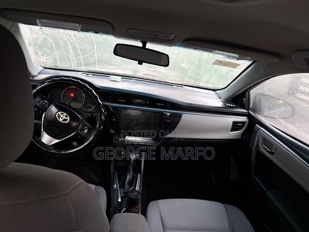 Toyota Corolla 2016 Silver