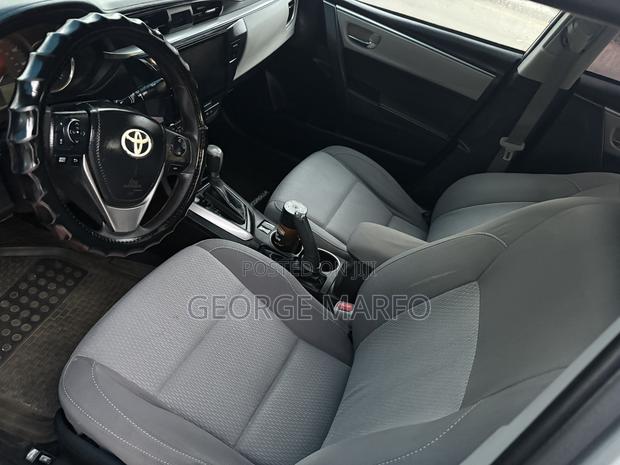 Toyota Corolla 2016 Silver