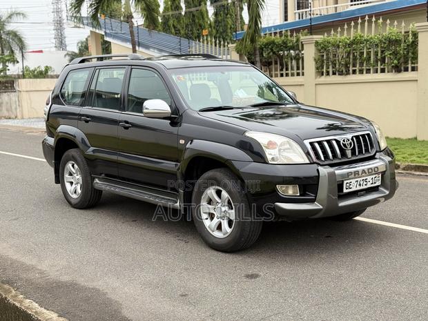 Toyota Land Cruiser 4.0 V6 GX-R 2010 Black