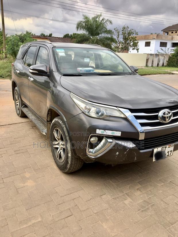 Toyota Fortuner 2.4 D AWD 2016 Gray