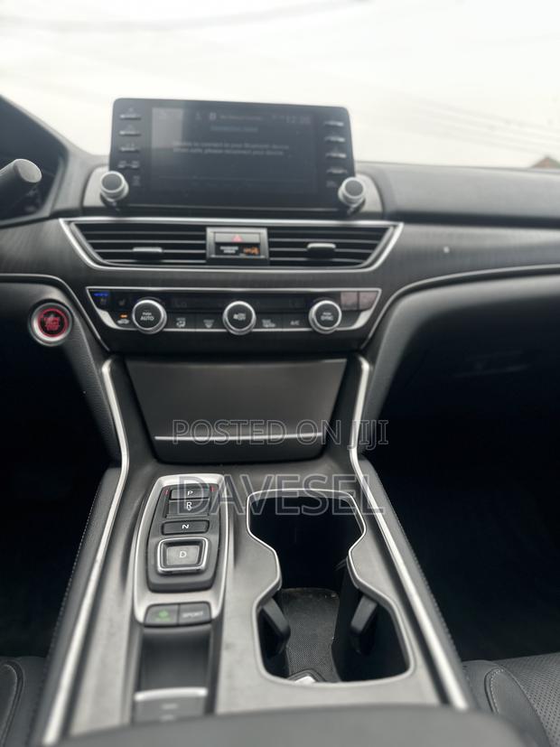 Honda Accord Touring 2.0T 2020 White