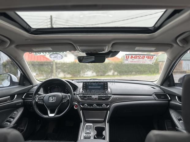 Honda Accord Touring 2.0T 2020 White