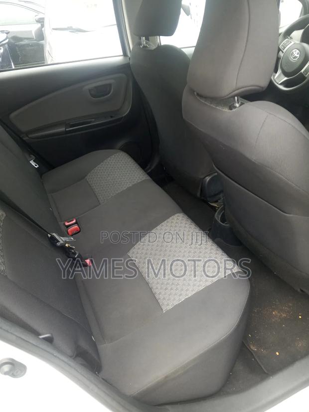 Toyota Yaris L Hatchback 5dr 2017 Silver