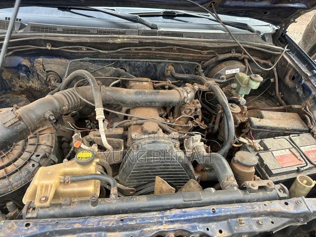 Toyota Hilux 2.7 VVT-i 4X4 SRX 2010 Blue