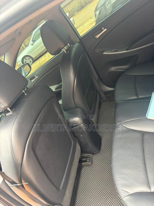 Mercedes-Benz C300 2019 Black