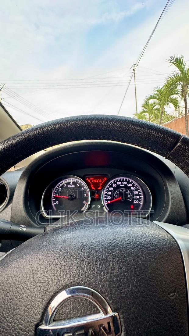 Nissan Versa 1.6 SL 4dr Sedan (1.6L 4cyl CVT) 2014 Blue