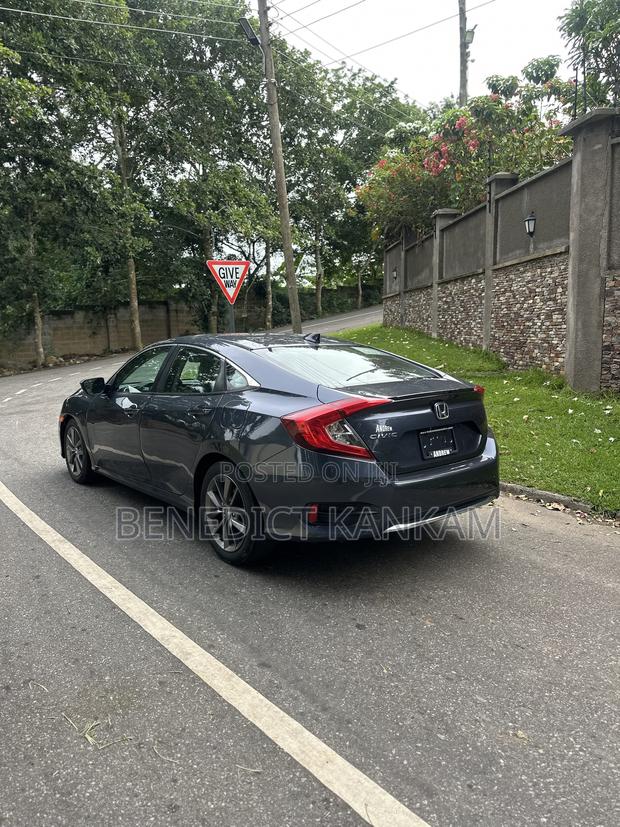 Honda Civic EX Sedan 2019 Gray