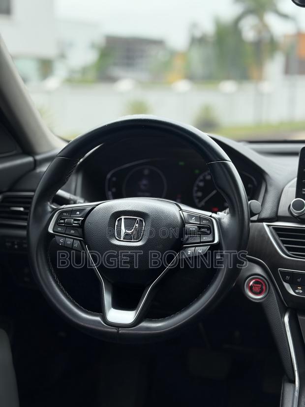Honda Accord Touring 2.0T 2020 Black