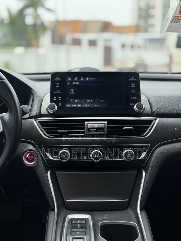 Honda Accord Touring 2.0T 2020 Black