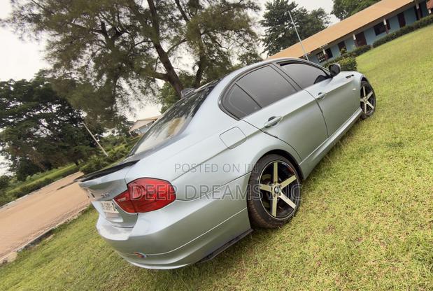 BMW 328i 2010 Blue