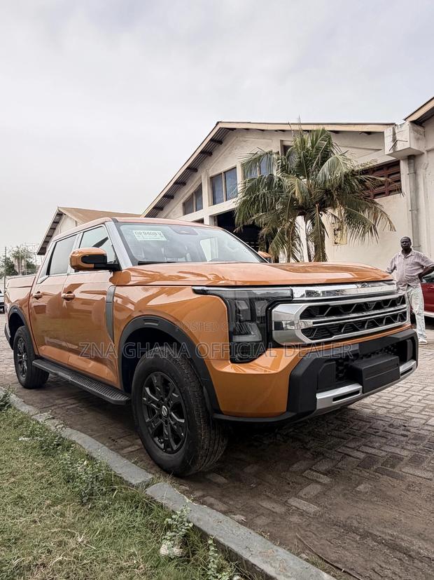 New Nissan Z9 2.3T Diesel 4WD 2025 Gold