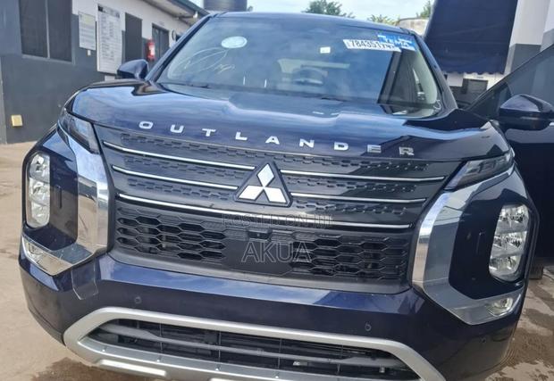 Mitsubishi Outlander SE Launch Edition 2022 Blue