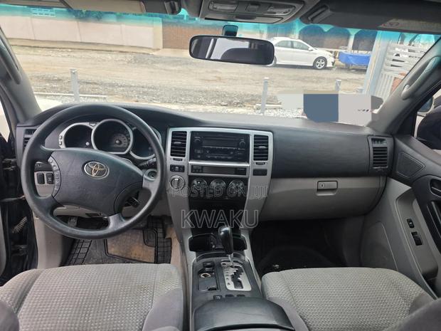 Toyota 4-Runner 2011 Black