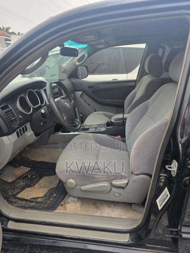 Toyota 4-Runner 2011 Black