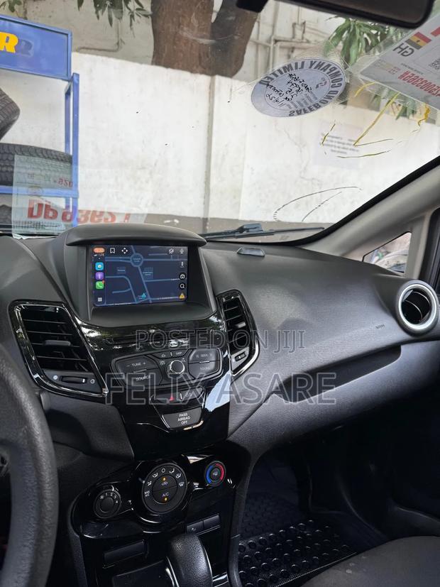 Ford Fiesta 2019 Gray