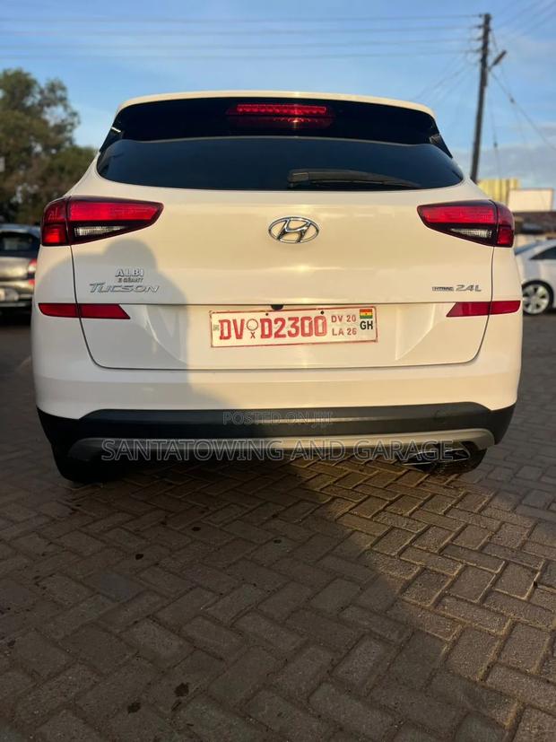 Hyundai Tucson Limited FWD 2019 White