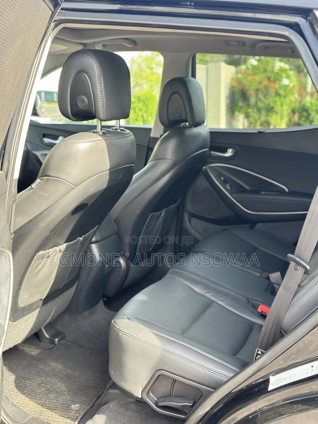 Hyundai Santa Fe Limited FWD 2017 Black