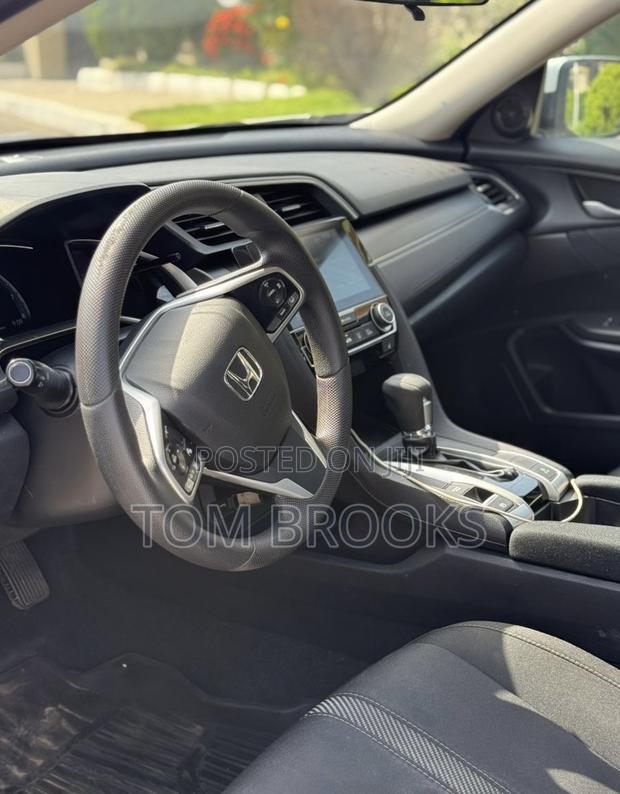 Honda Civic EX Sedan 2018 White