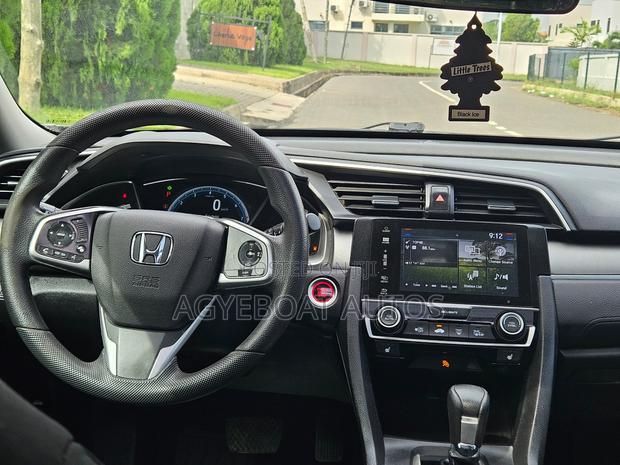 Honda Civic EX Sedan 2018 White
