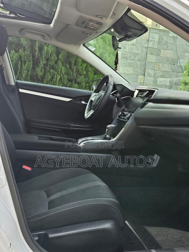 Honda Civic EX Sedan 2018 White