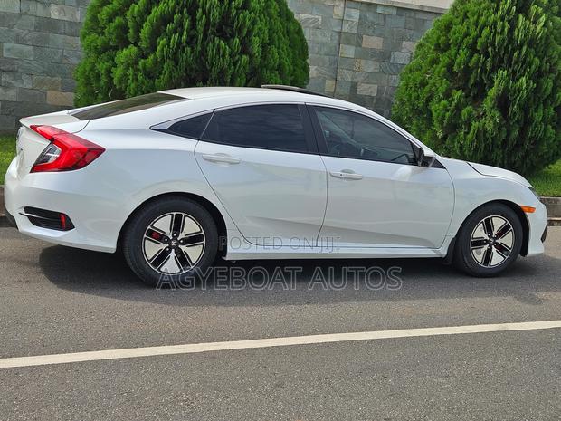 Honda Civic EX Sedan 2018 White
