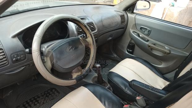 Hyundai Accent 2009 Silver