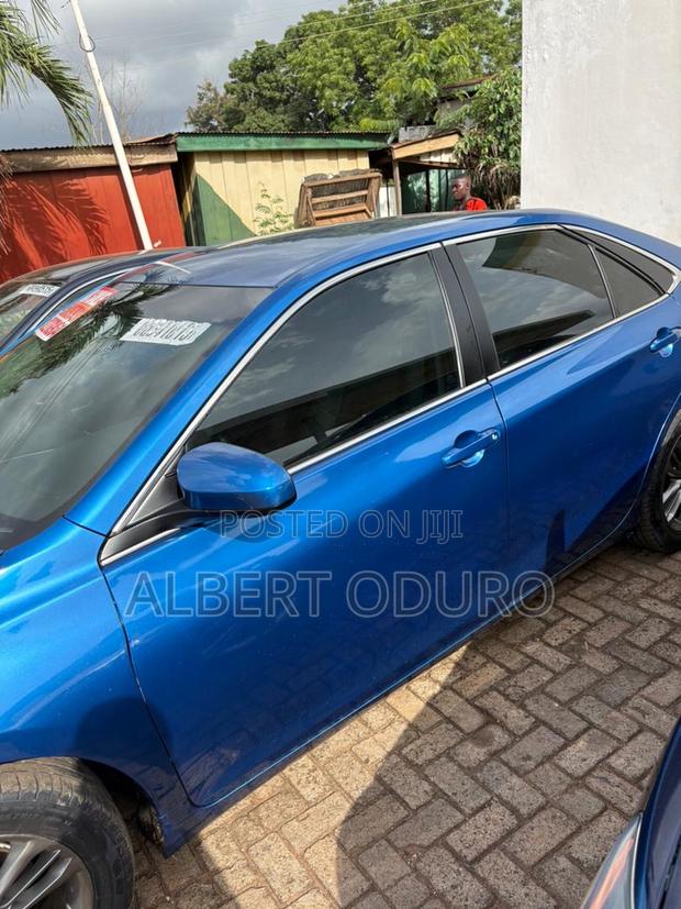 Toyota Camry SE 4dr Sedan (2.5L 4cyl 6A) 2017 Blue
