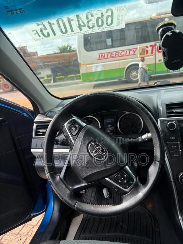 Toyota Camry SE 4dr Sedan (2.5L 4cyl 6A) 2017 Blue