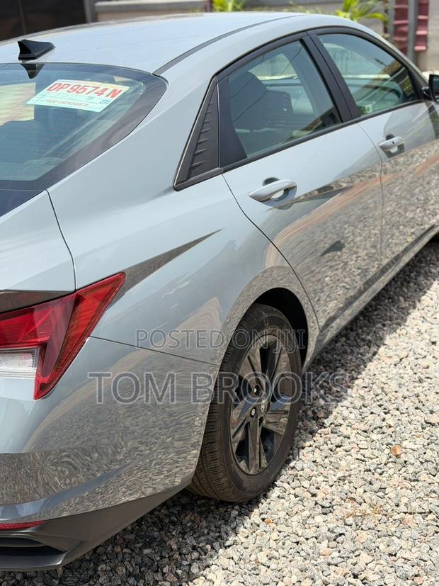 Hyundai Elantra 2023 Gray