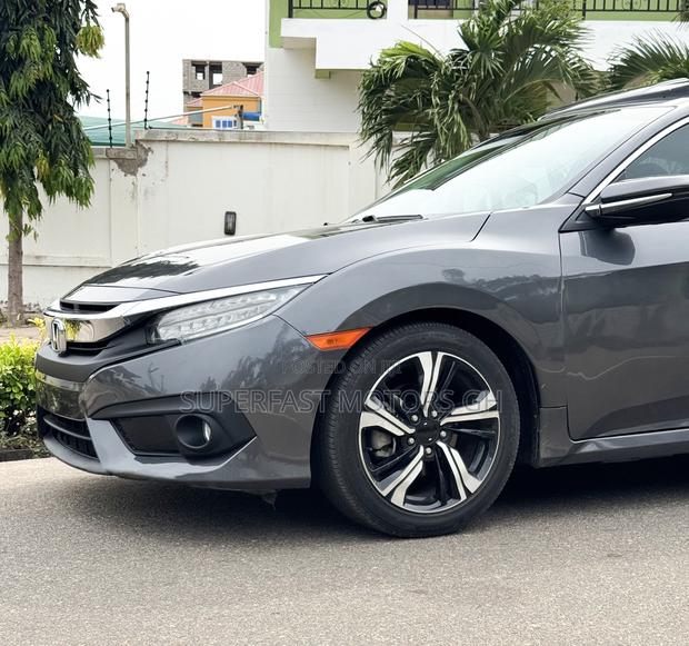 Honda Civic Touring 4dr Sedan (1.5L 4cyl) 2016 Black