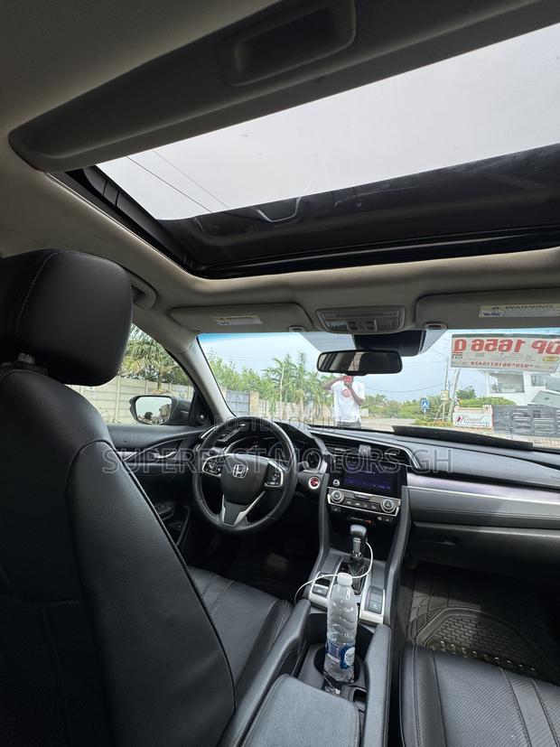 Honda Civic Touring 4dr Sedan (1.5L 4cyl) 2016 Black