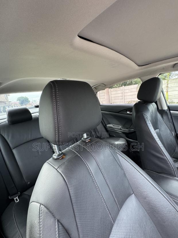 Honda Civic Touring 4dr Sedan (1.5L 4cyl) 2016 Black