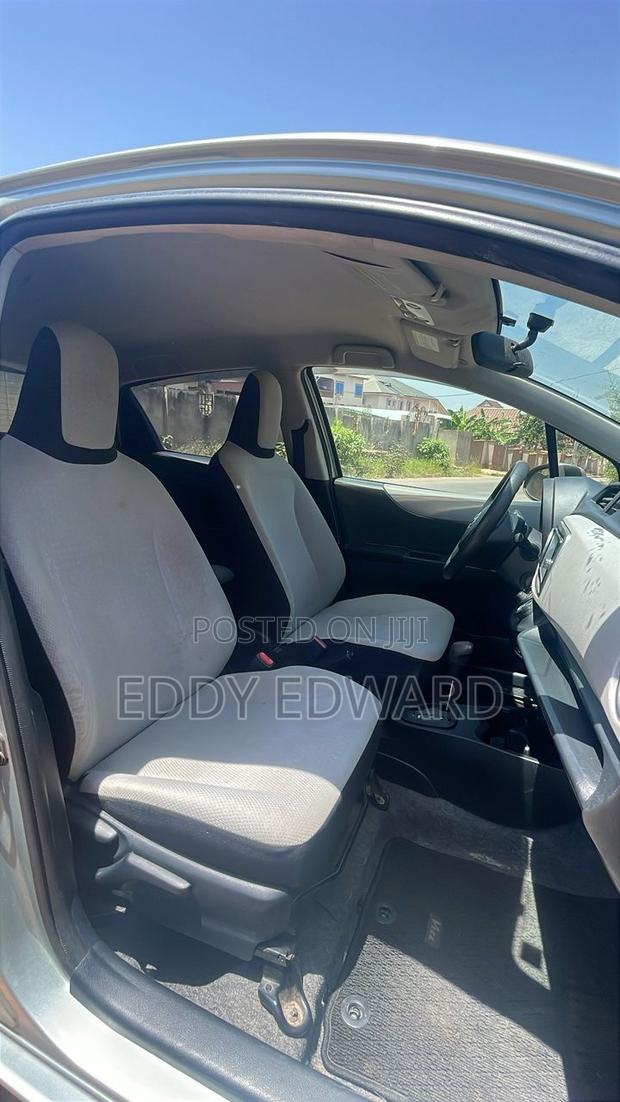 Toyota Vitz 1.3 AWD 3dr 2013 Silver
