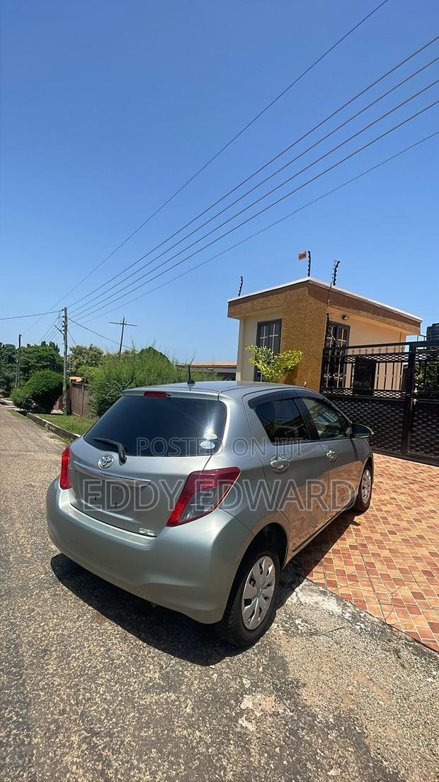 Toyota Vitz 1.3 AWD 3dr 2013 Silver