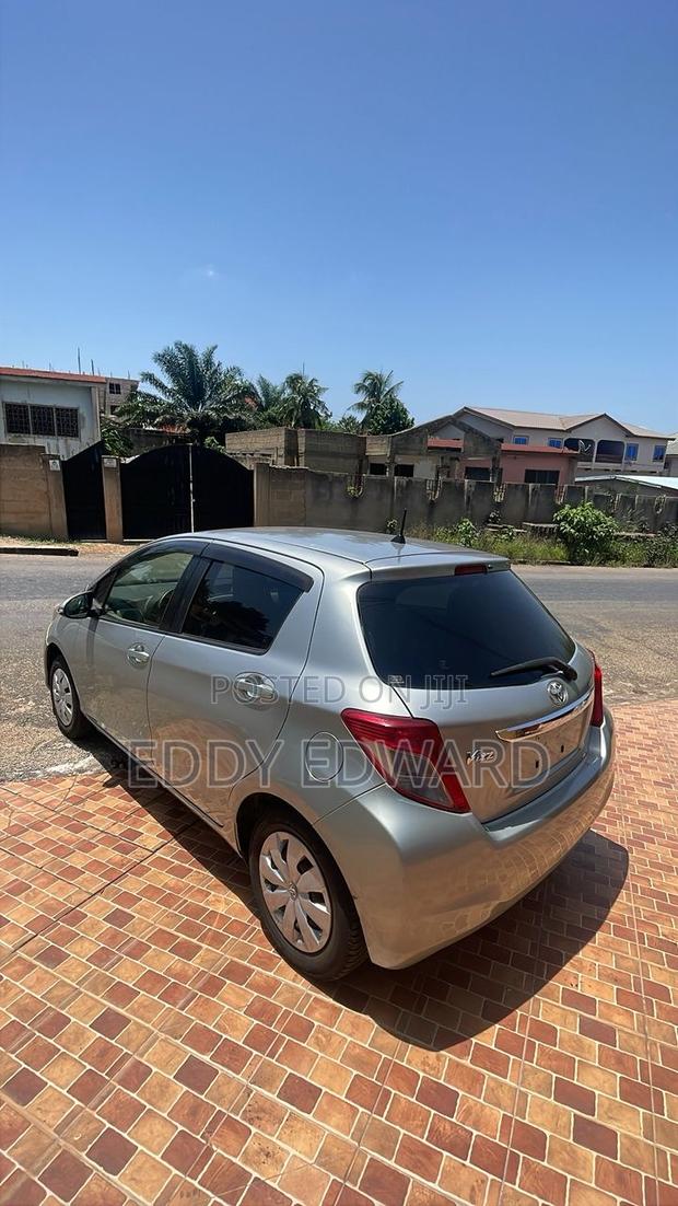 Toyota Vitz 1.3 AWD 3dr 2013 Silver