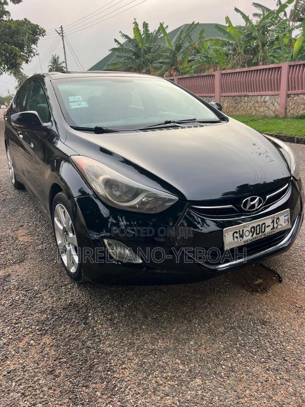 Hyundai Elantra Limited Sedan FWD (1.8L 4cyl 6A) 2013 Black