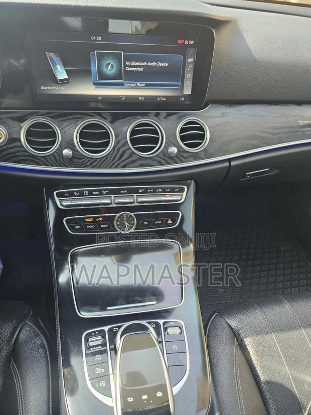 Mercedes-Benz E300 4Matic AWD Sedan (2.0L 4cyl 9A) 2017 White