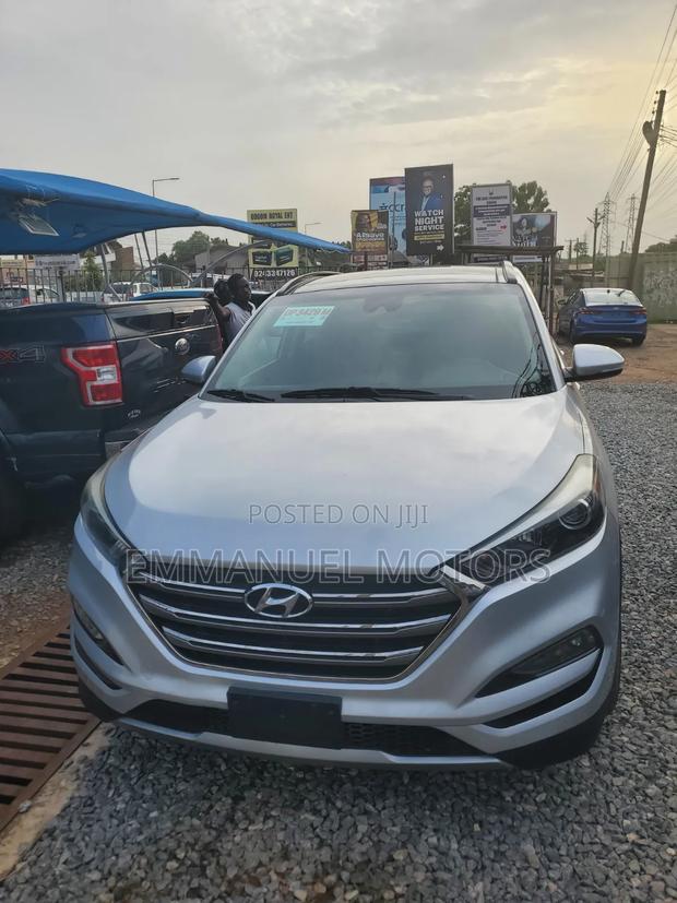 Hyundai Tucson Limited AWD 2017 Silver
