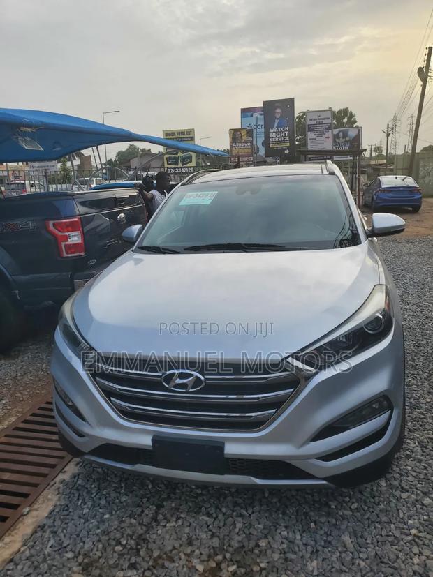 Hyundai Tucson Limited AWD 2017 Silver