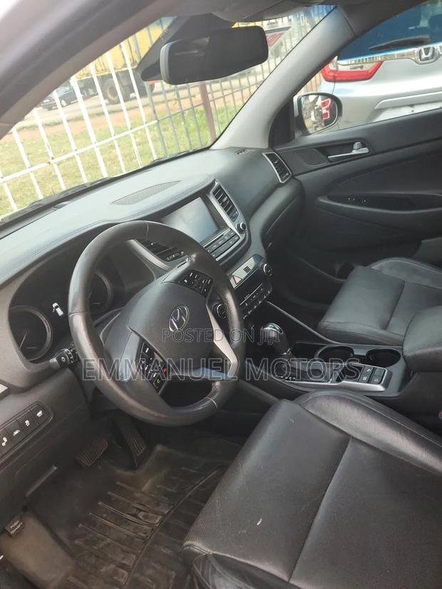 Hyundai Tucson Limited AWD 2017 Silver