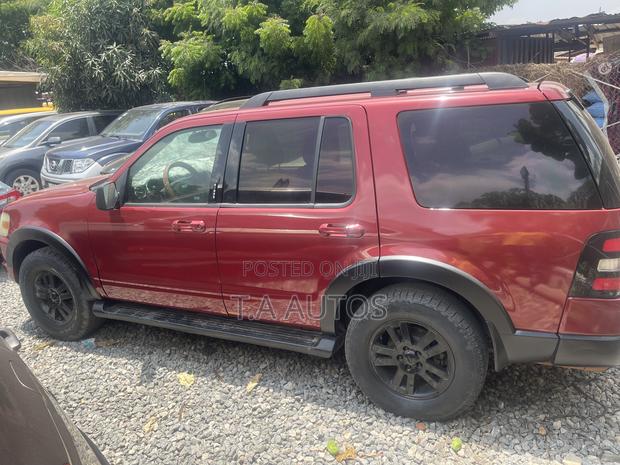 Ford Explorer Sport Trac 2009 Red