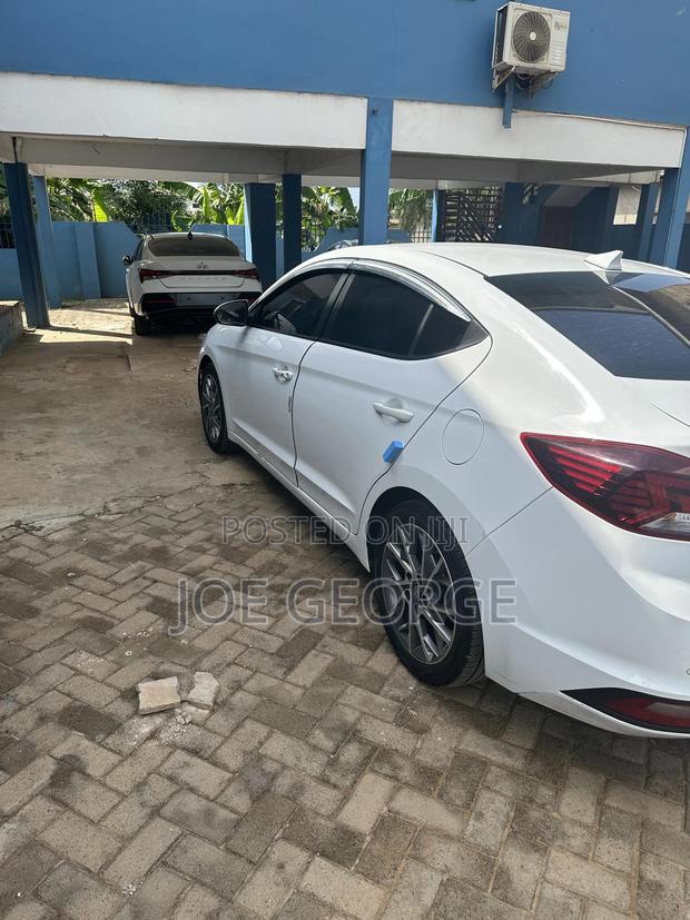 Hyundai Avante 2019 White