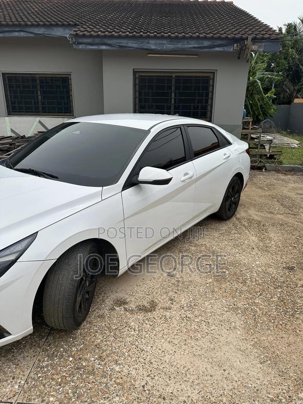 Hyundai Avante 2023 White