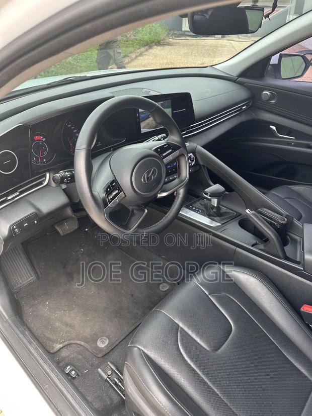 Hyundai Avante 2023 White