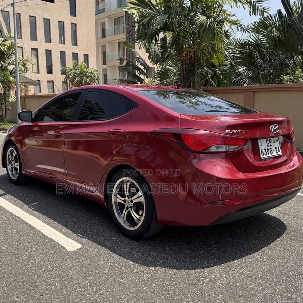 Hyundai Elantra Limited Sedan FWD (1.8L 4cyl 6A) 2016 Burgundy