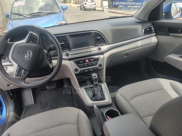 Hyundai Elantra 2017 Blue