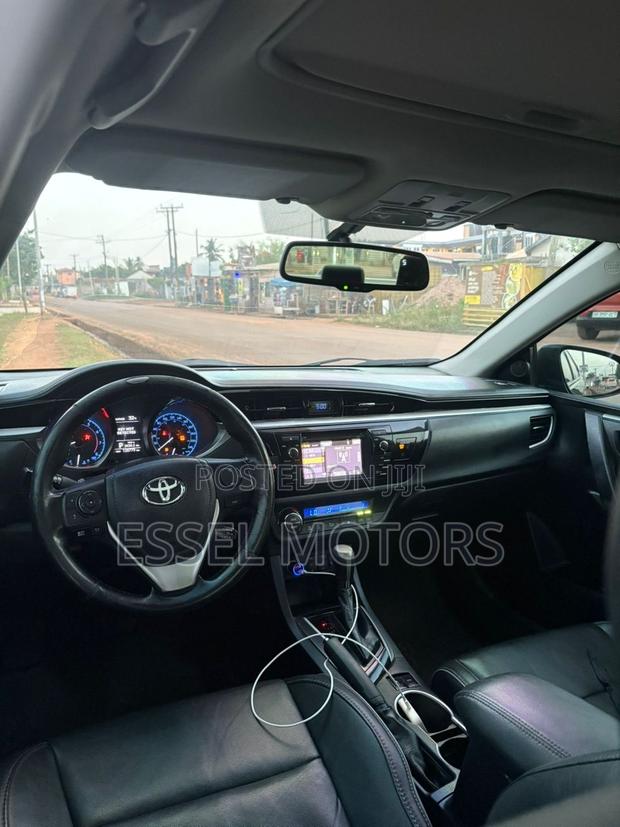 Toyota Corolla S w/Special Edition Pkg (1.8L 4cyl CVT) 2016 Black