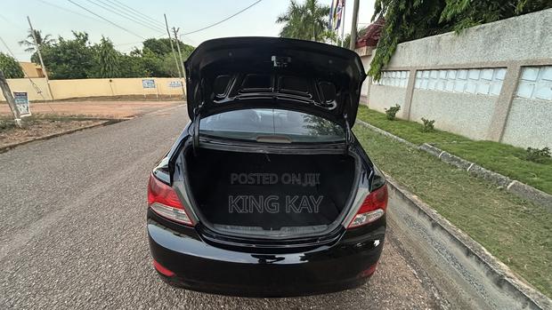 Hyundai Accent SE 2011 Black