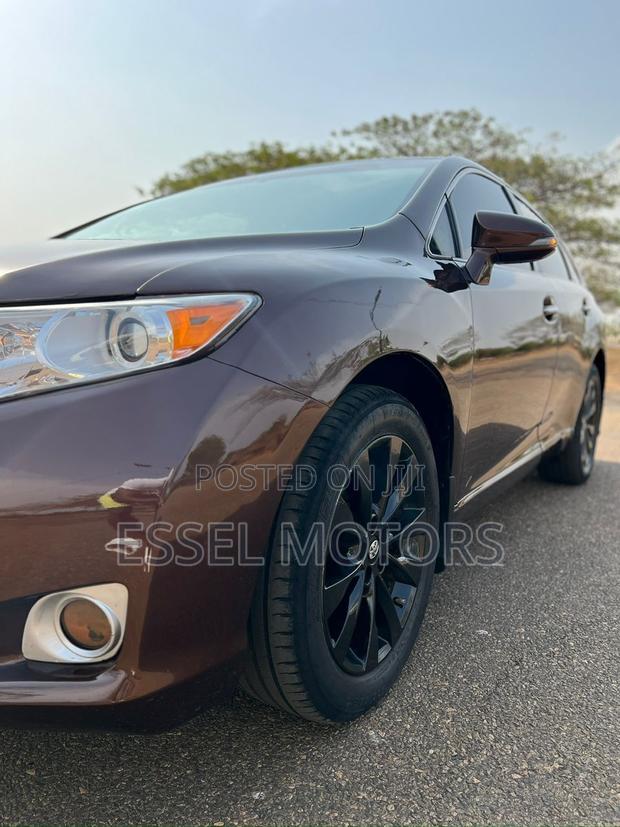 Toyota Venza AWD 2012 Brown